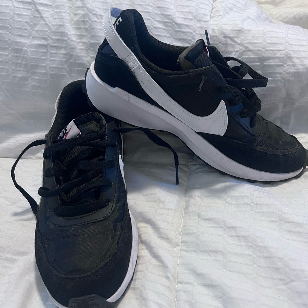 Nike Waffle Debut-Women’s size 8
